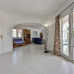 Guzman - Sebastian Villa Moraira
