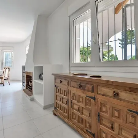 Guzman - Sebastian Villa