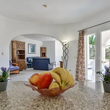 Guzman - Sebastian Villa