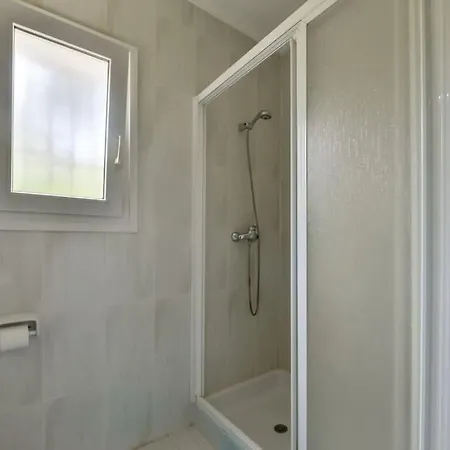 Guzman - Sebastian Villa